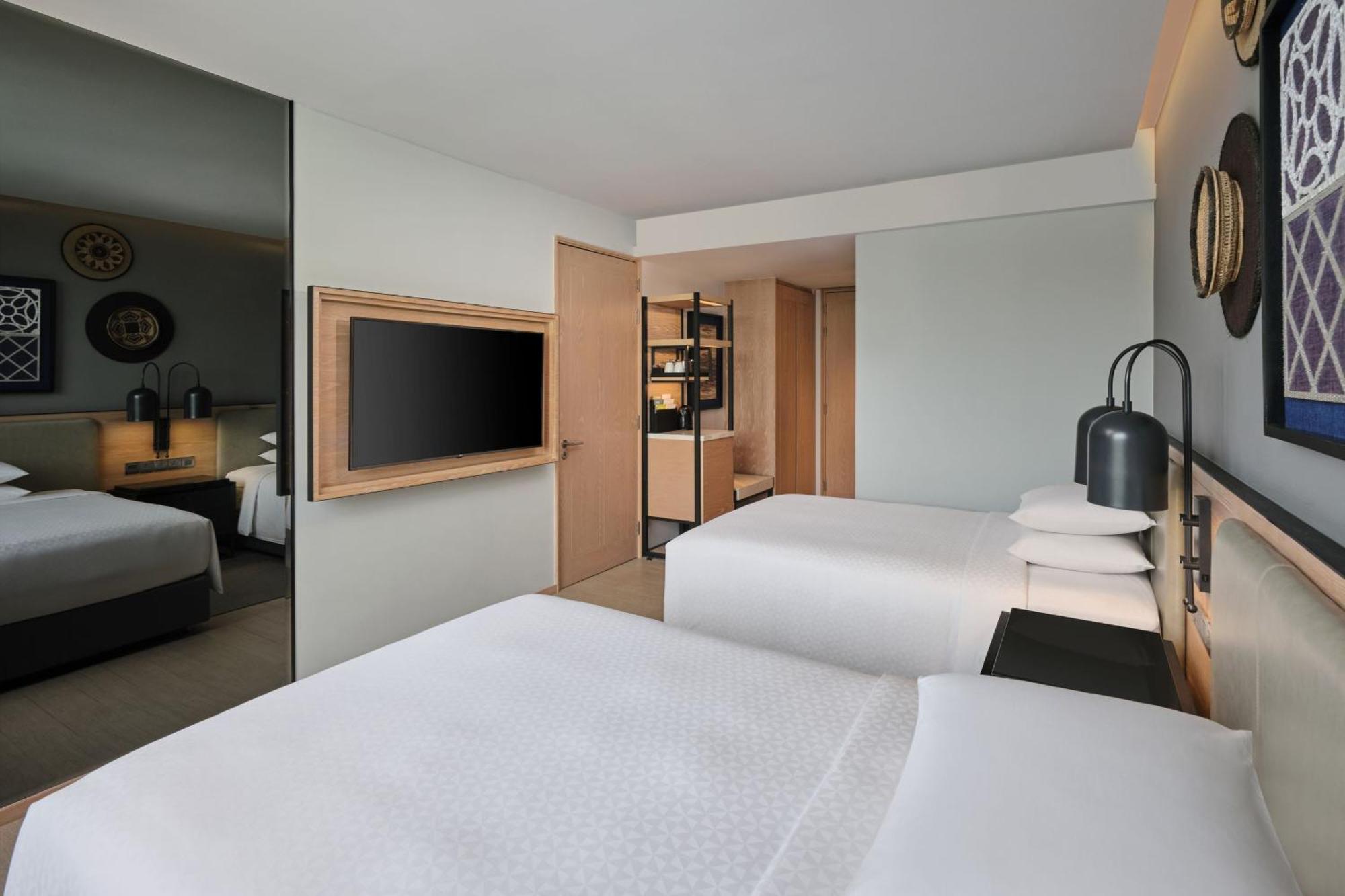 Four Points By Sheraton Phuket Patong Beach Resort المظهر الخارجي الصورة